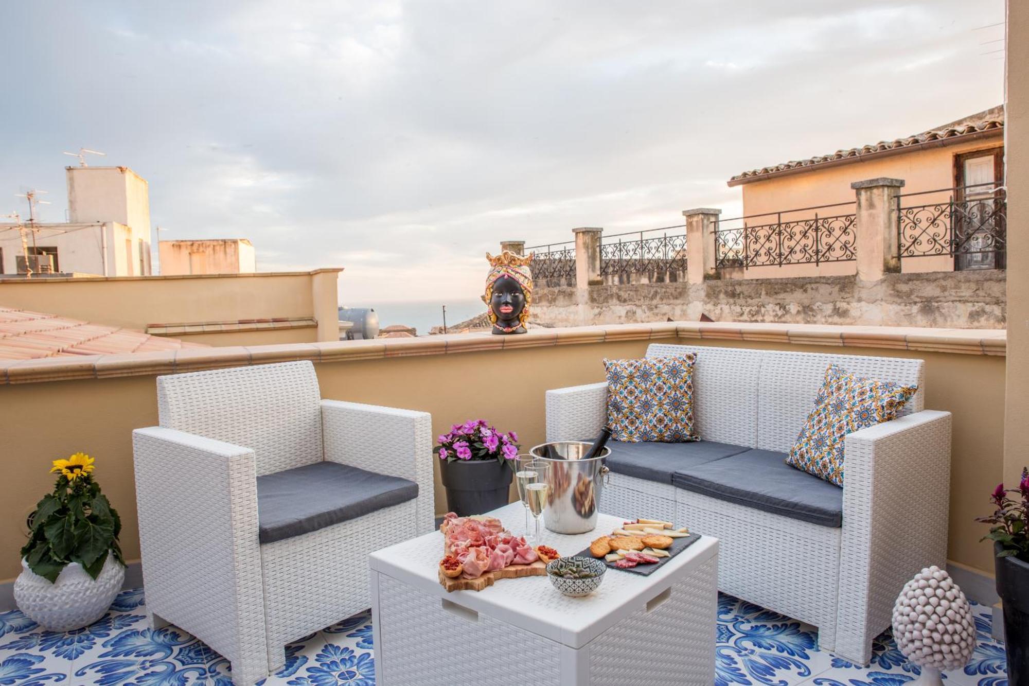 Keramos Luxury Rooms Sciacca Ngoại thất bức ảnh